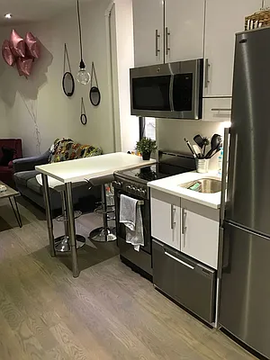 Rented by REAL New York | media 24