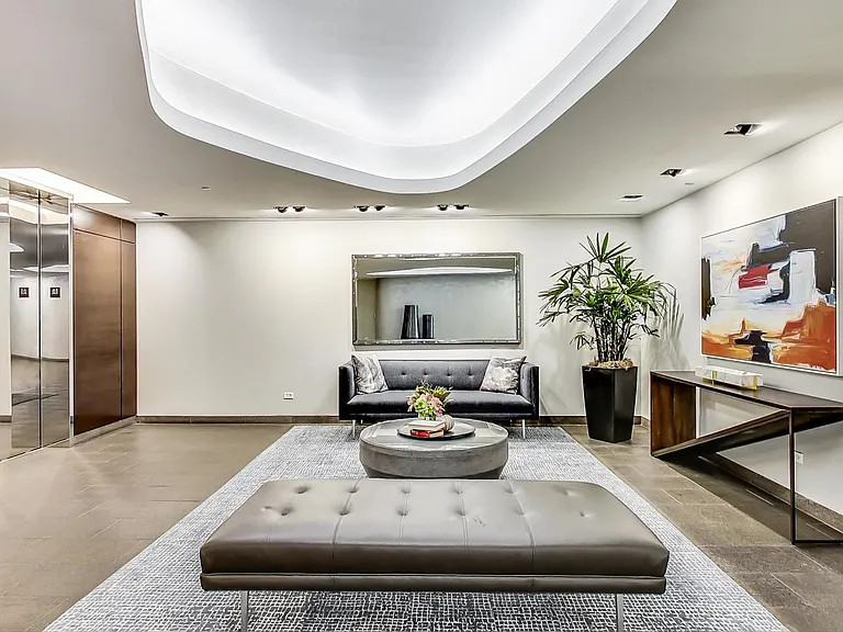 240 E Illinois St #1208 — Photo 2