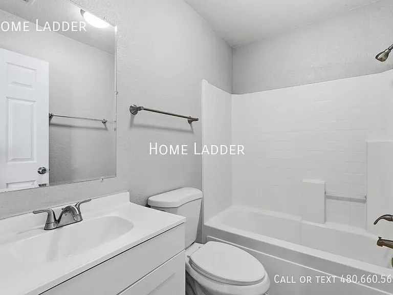 62 N Vista Ave — Photo 19