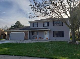 905 McDiarmid Ln, Grand Ledge, MI 48837