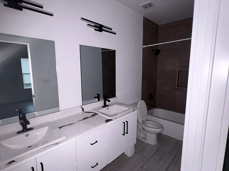 1411 Vanish Dr #2 — Photo 8