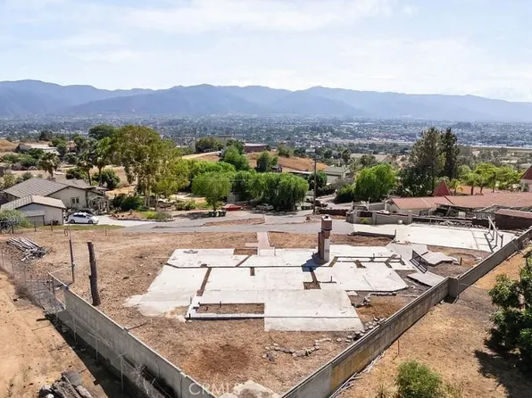 7800 View Ln, Corona, CA 92881