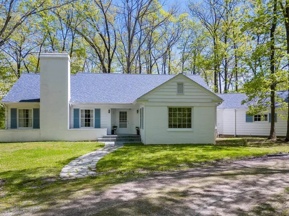 5303 Hickory Ln, Fort Wayne, IN 46845