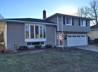 13935 Starlite Dr, Brookpark, OH