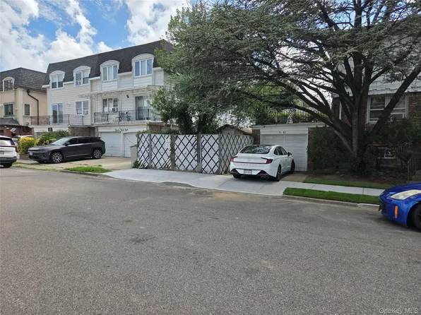 15-42 216th St SE 216th Street, Bayside, NY 11360