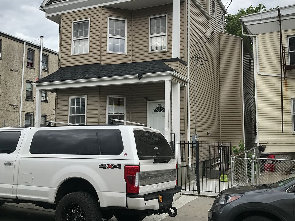125 Herriot St Yonkers NY Zillow