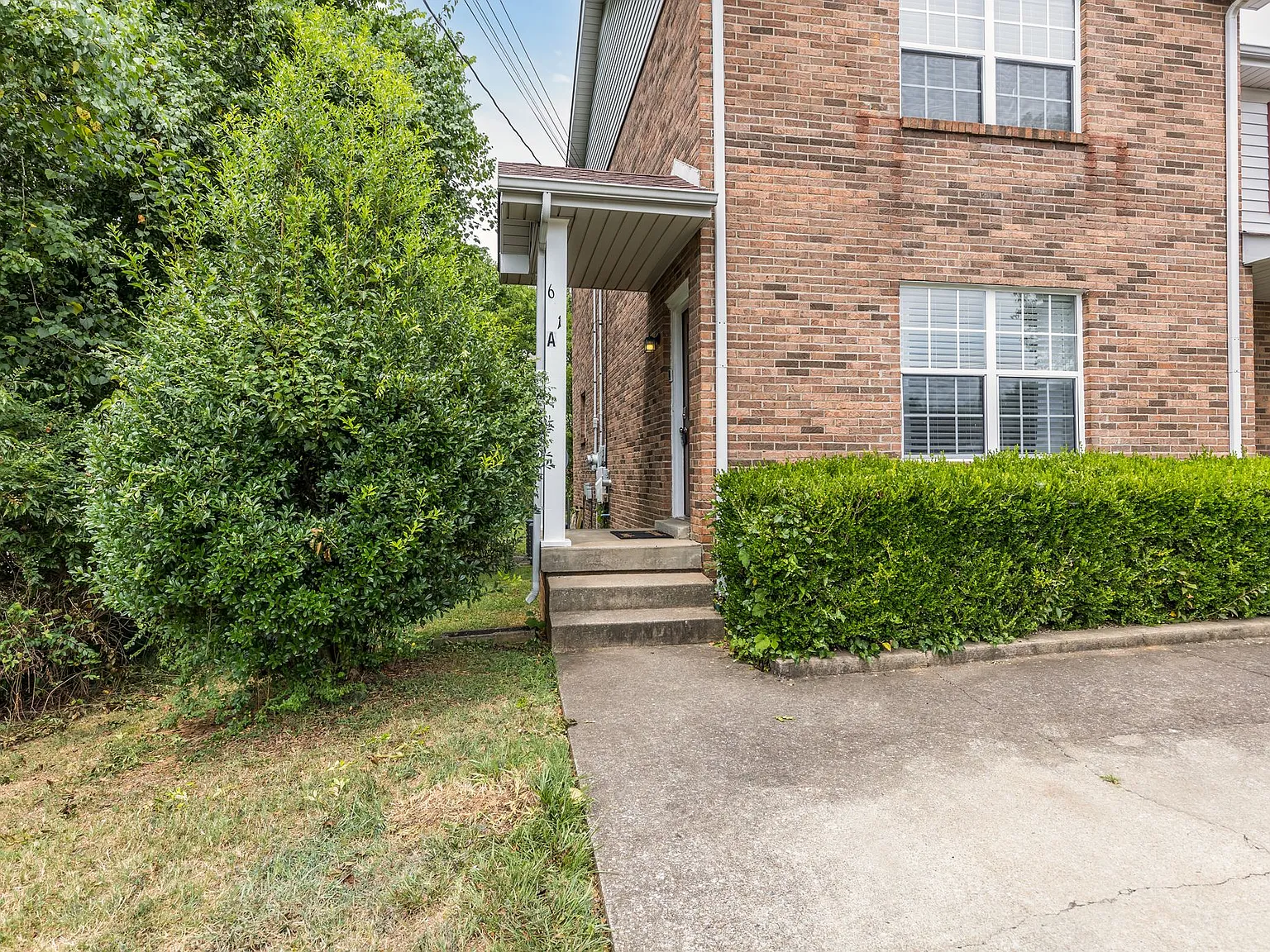 Furnished Turnkey Townhome in Clarksville Month-to-Month Rental — Photo 3