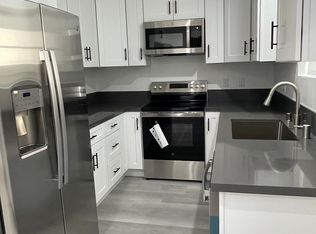 6734 1/2 Matilija Ave, Van Nuys, CA 91405