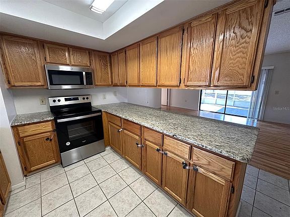 5th image of 5101 Elwood Rd