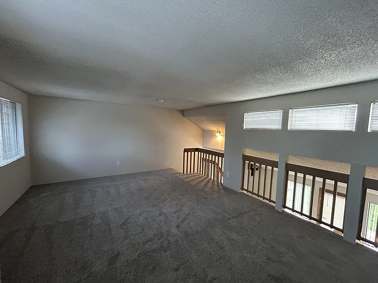 Lake Chalet — Photo 21
