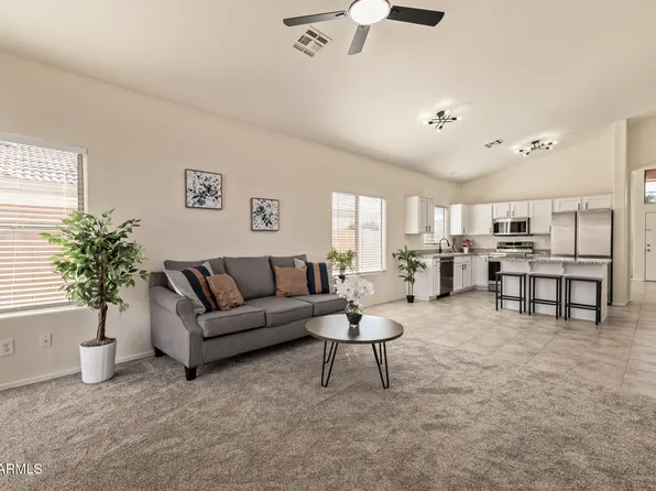 1894 E PALOMINO Drive, Gilbert, AZ 85296