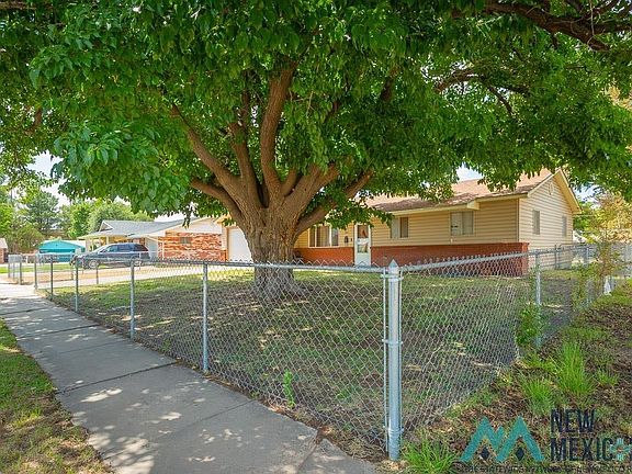 3rd image of 303 Northwood Dr