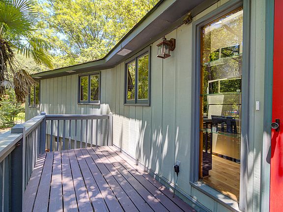 3rd image of 114 Poplar Cir
