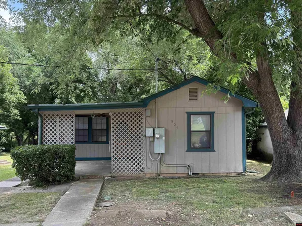 505 Girard St, Flippin, AR 72634