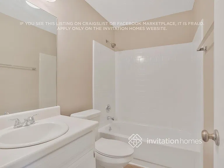 724 Pepperwood Ln — Photo 16