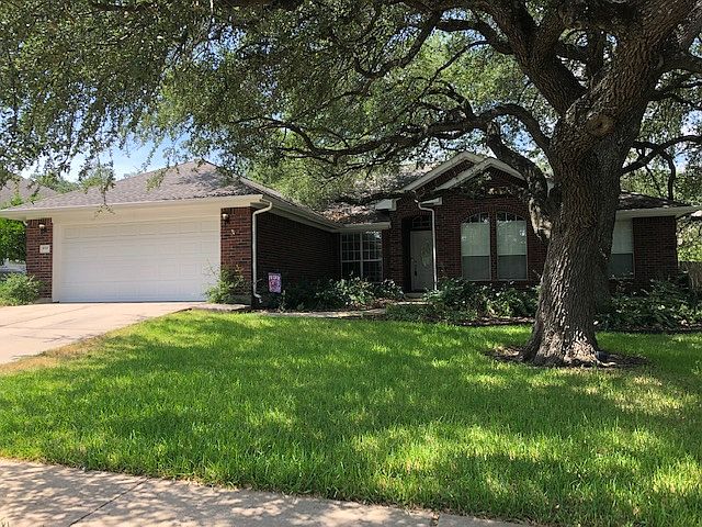 1st image of 1022 Forest Bluff Trl