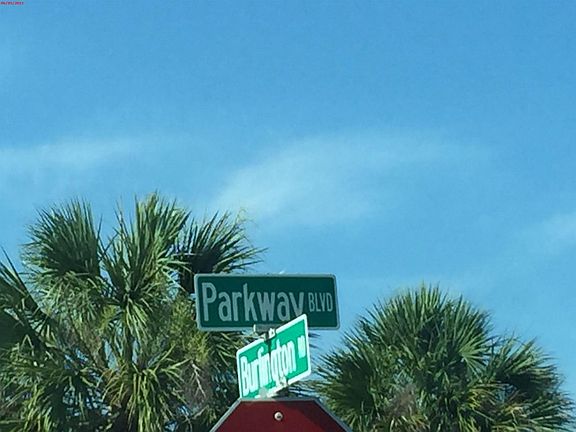 5th image of 4335 Parkway Blvd