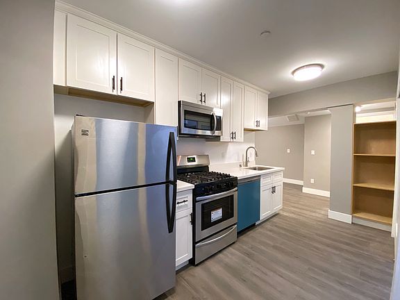 2nd image of 1085 Washington St #1