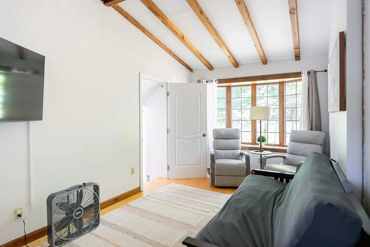 2 bed, 1.0 bath, 495 sqft, $3,396 — Photo 1