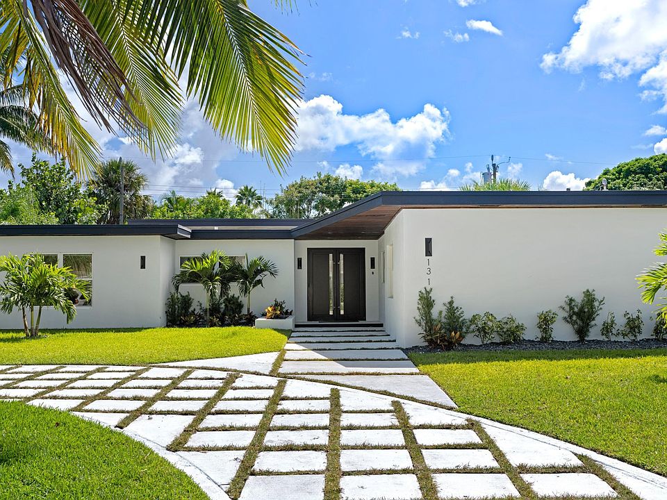 1st image of 131 Bryn Mawr Drive