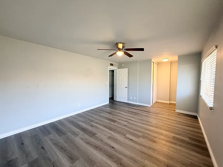 890 N Campus Ave #B — Photo 12