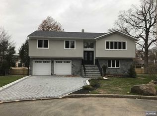 29 Michele Ct, Cresskill, NJ 07626