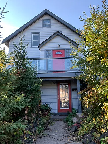 1405 N 9th Ave E Photo 1