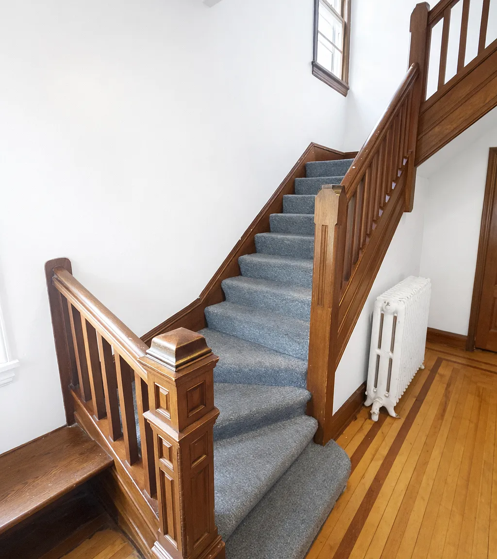 9 bed, $5,250 — Photo 3