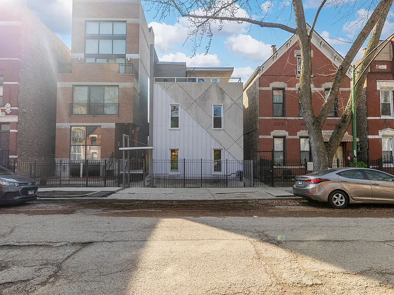 1060 N Hermitage Ave #3 — Photo 32