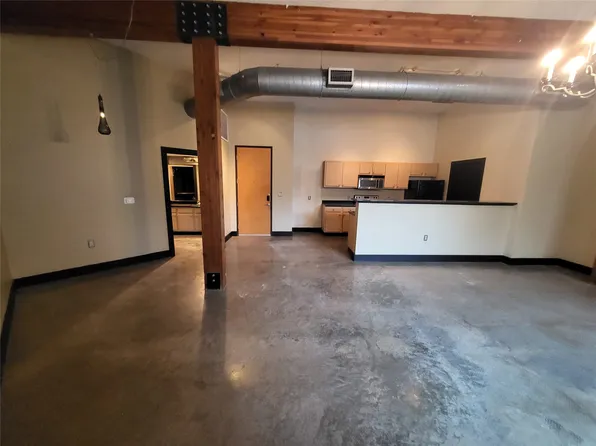 2502 Live Oak St APT 113, Dallas, TX 75204