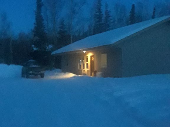 1,600 sq. ft., 3 years old,3bd2bth