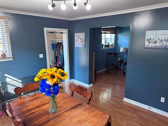 5th image of 33 Beaumont Avenue
