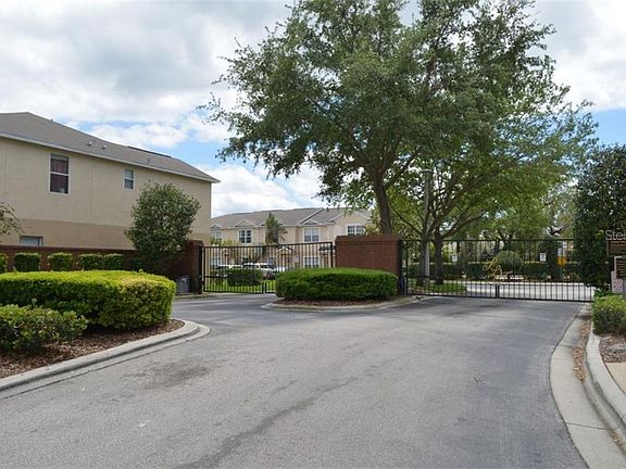 3rd image of 523 Wilton Cir