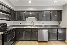 1st image of 102 Foxwood Cir