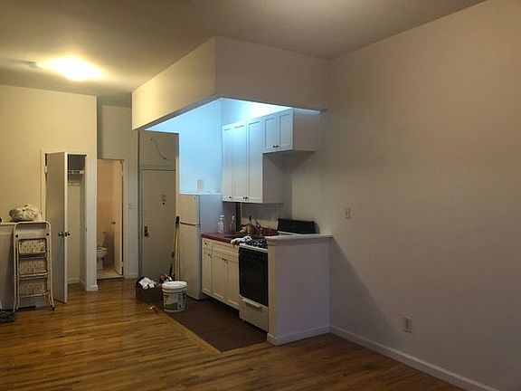 3rd image of 162 Stanton St APT 16