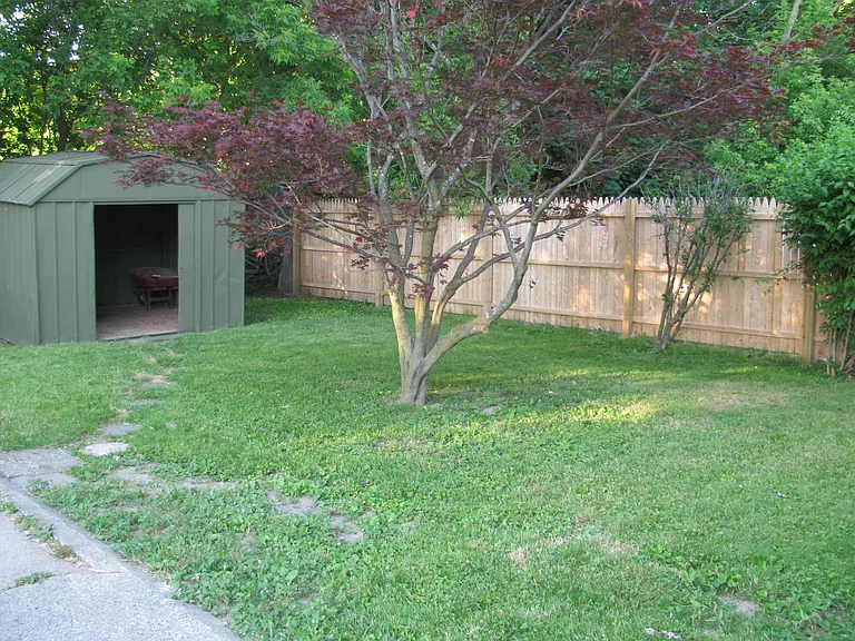 833 Banghart St — Photo 4