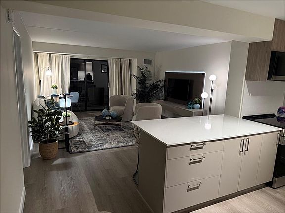 3rd image of 2460 Peachtree Rd NW APT 1409