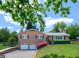 2113 Devere Ln, Baltimore, MD 21228