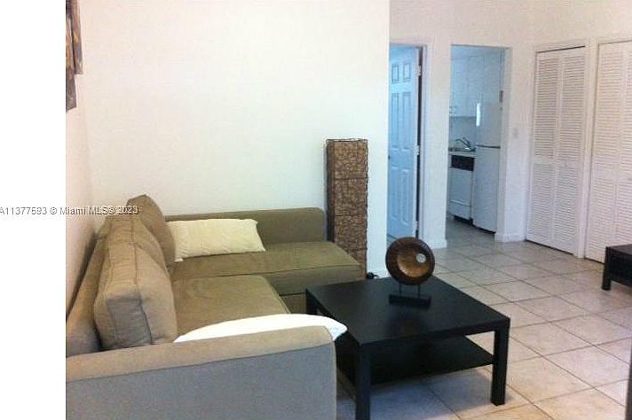 1st image of 822 Lenox Ave APT 6