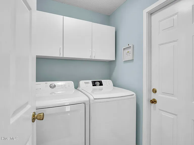7204 Lounsberry Ct — Photo 10