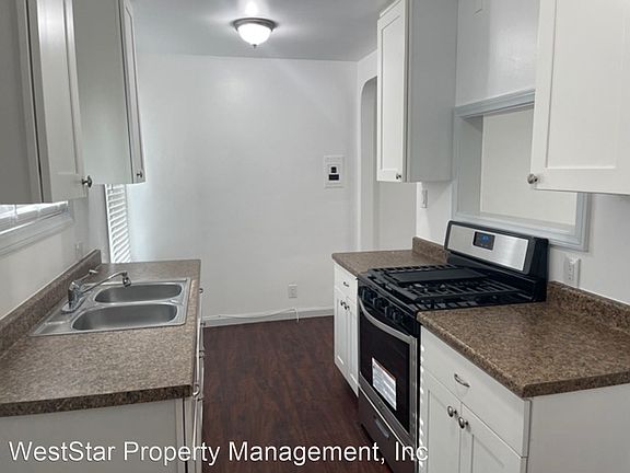 4th image of 526 N Fries Ave #2