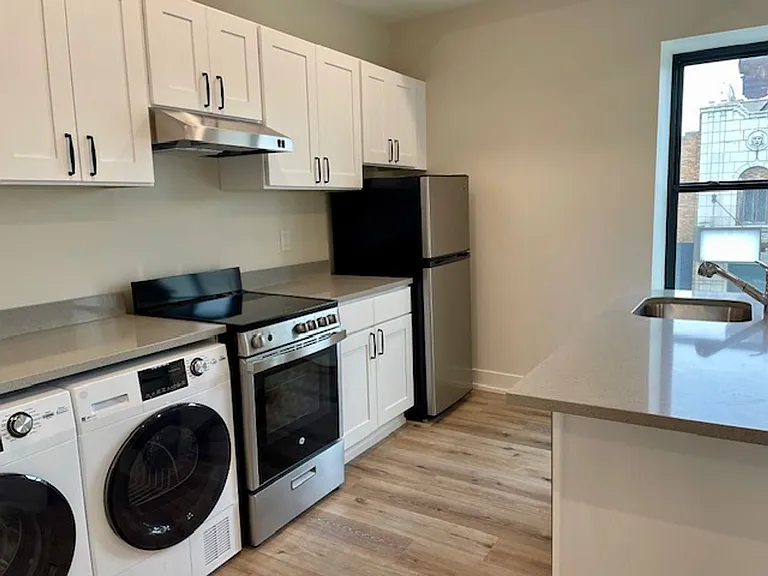 Beautiful Apartments West Grand Neighborhood — Photo 33