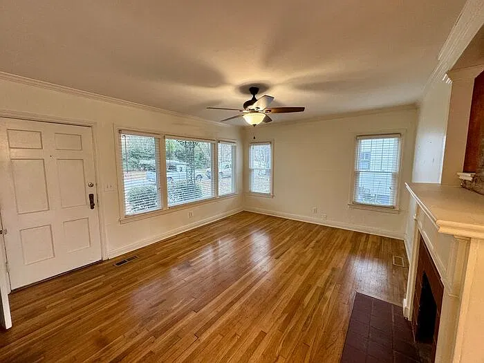 2 bed, 1.0 bath, 952 sqft, $1,450 — Photo 2