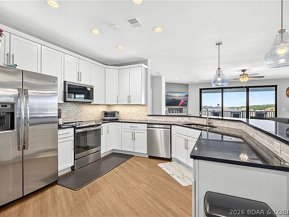 4th image of 166 Captiva Dr Unit 3C