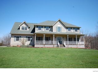 64 Green Meadow Rd, Florida, NY 10921