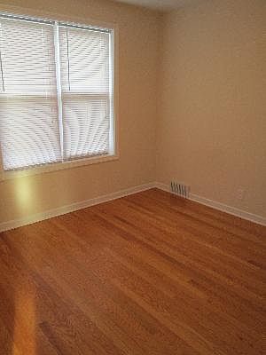 4th image of 2639 Park St