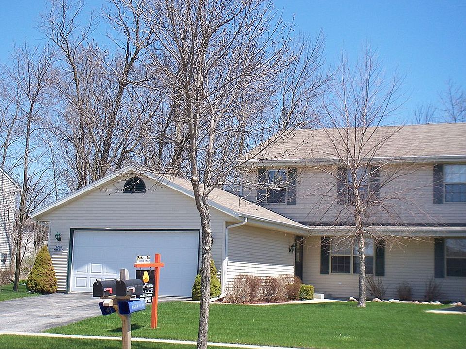 1st image of W208N16542 Glen Hill Dr