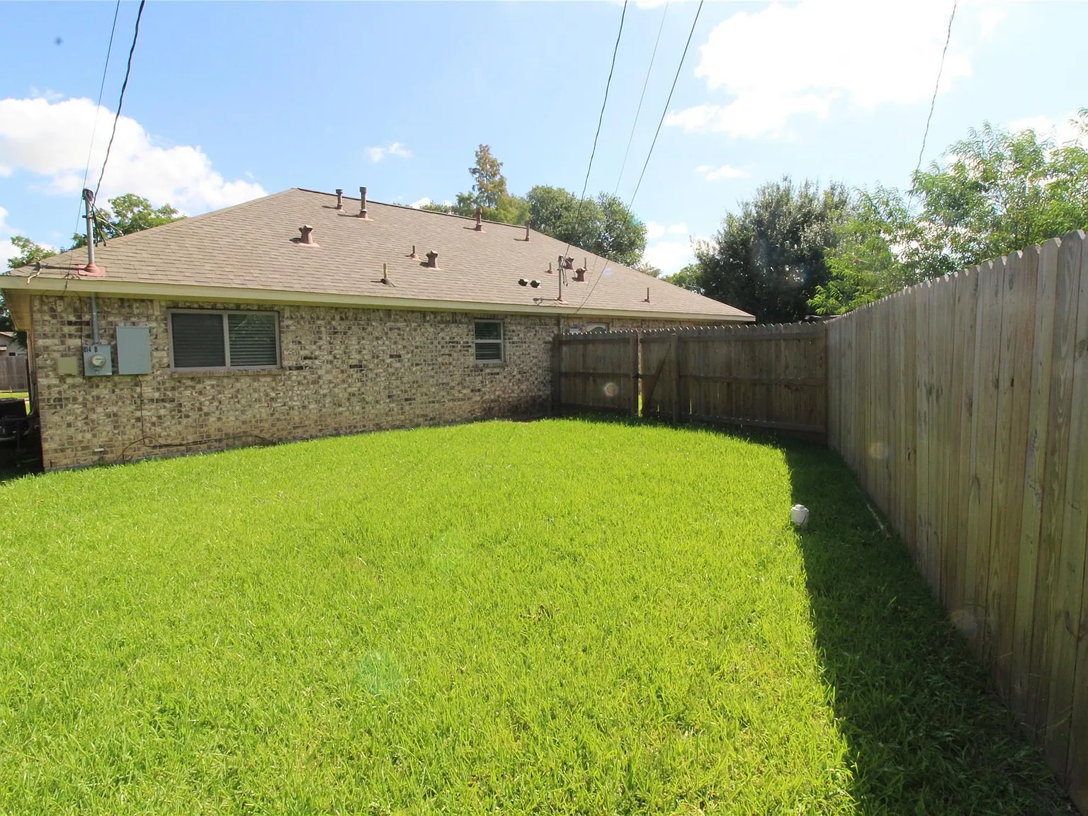 3 bed, 2.0 bath, 1002 sqft, $1,500 — Photo 3
