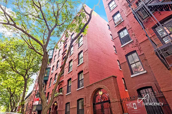 Rented by The Agency | media 20