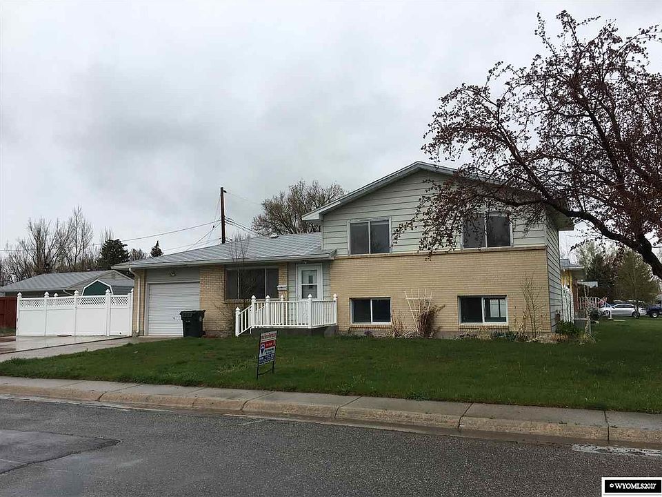 1st image of 1210 Mary Anne Dr